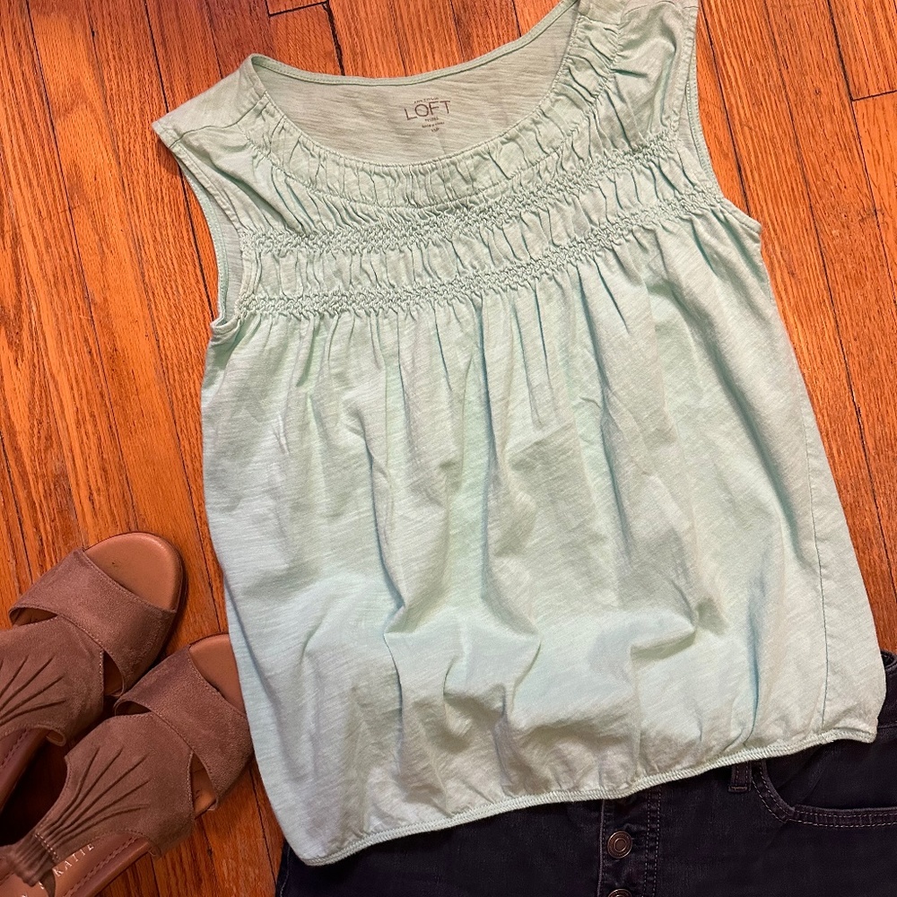 Loft - Scoop-neck Sleeveless Tank Top XS Petite